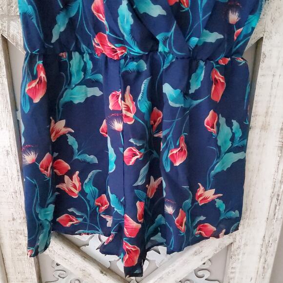 Ces Femme Women's Flutter Sleeve Surplice Shorts Romper in Blue & Coral Floral - Picture 9 of 13